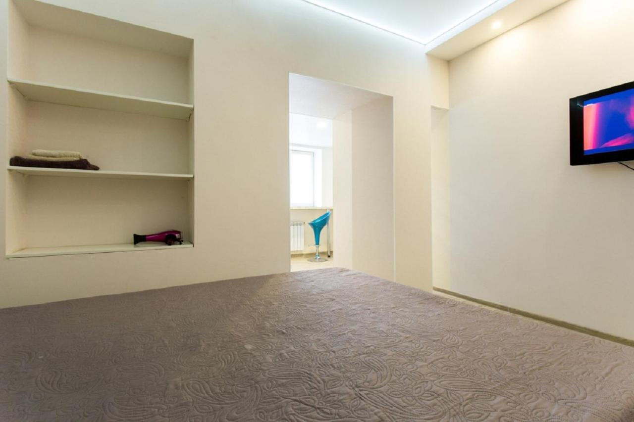 Modern Apartments In The Centre - Kuznechna Str. 26/4 Kharkiv Eksteriør billede